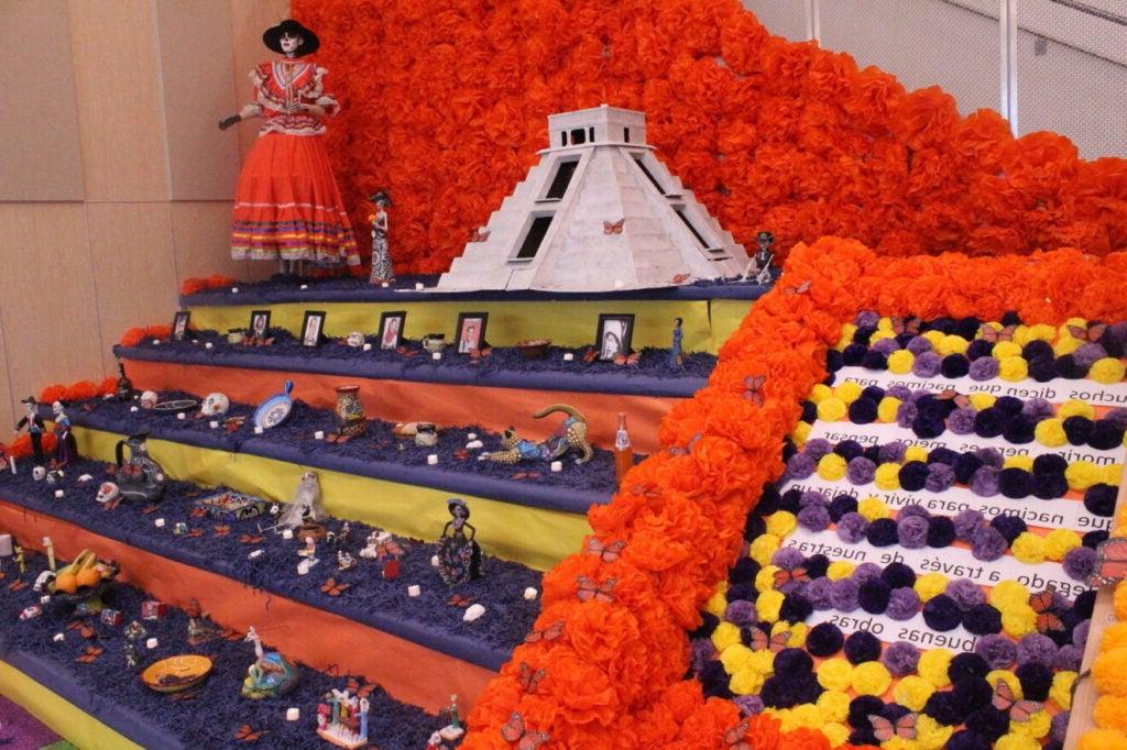 Display at noche de muertos